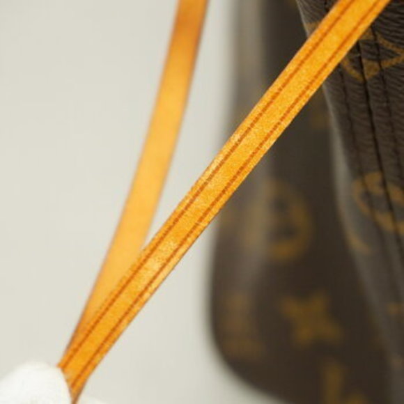 Louis Vuitton Monogram Neverfull MM Tote Bag - Picture 11 of 14